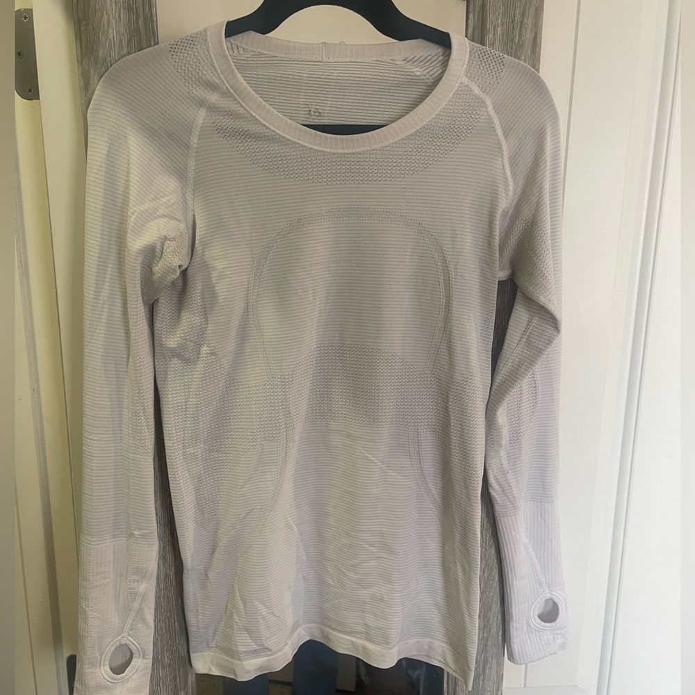 Lululemon Swiftly Tech Long Sleeve Shirt Size 8